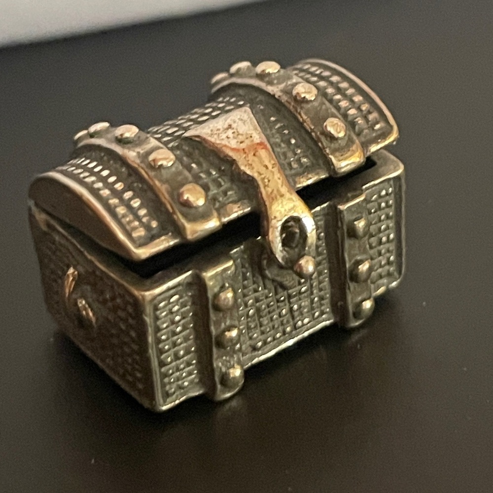 Vintage Silver miniature treasure box collectible